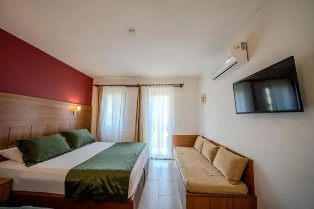 Standart Oda, Kara Manzaralı