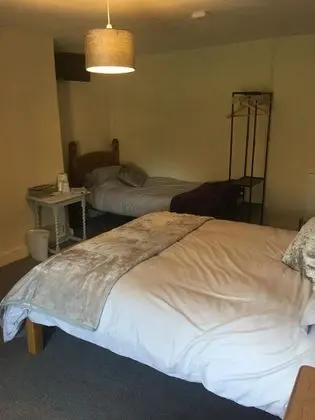 Üç Kişilik Oda (Room 2)