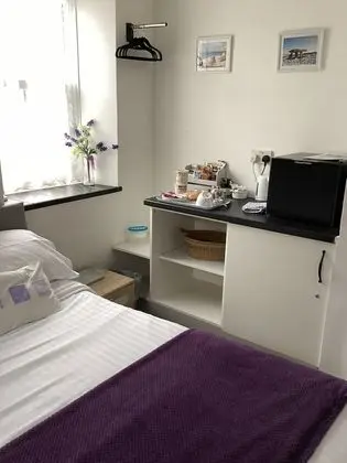 Üç Kişilik Oda (Room 2)