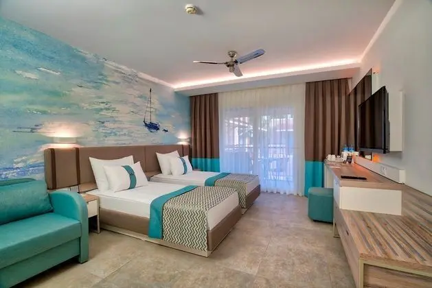 https://imagessl.etstur.com/files/images/hotelImages/TR/51537/l/Pirates-Beach-Club-Oda-258432.jpg