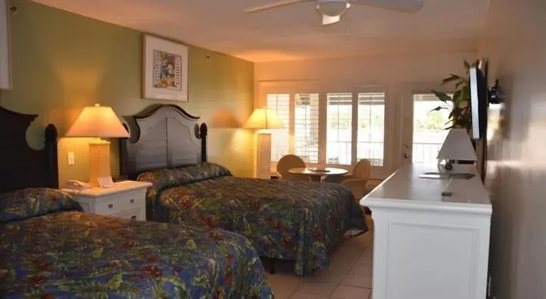 Queen Room, 2 Queen Beds, Water View, Balcony, Non-Smoking