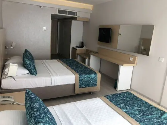 https://images.etstur.com/imgproxy/resize/2560x1440/files/images/hotelImages/etsrooms/517068/Pirates_Park_Resort_Ex._Festival_Nature_Hotel__20250116152727_22.jpeg