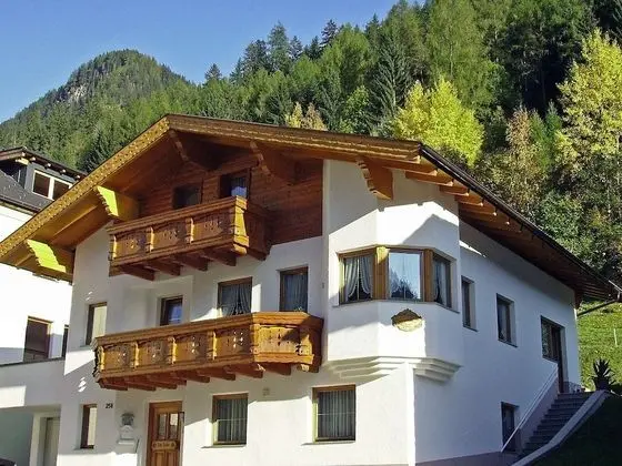 Ev