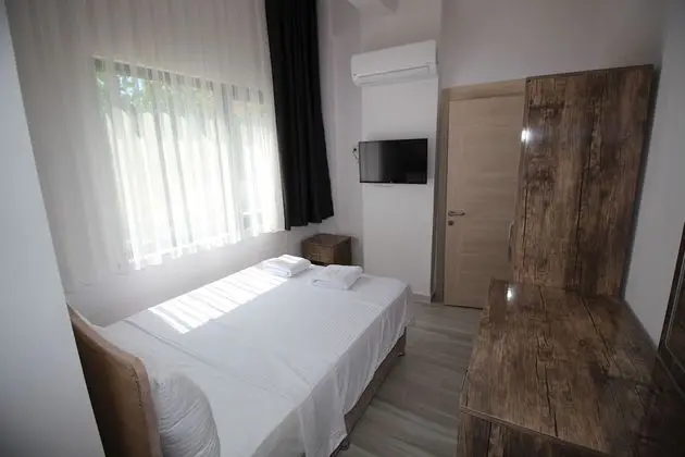 City Tek Büyük Yataklı Oda