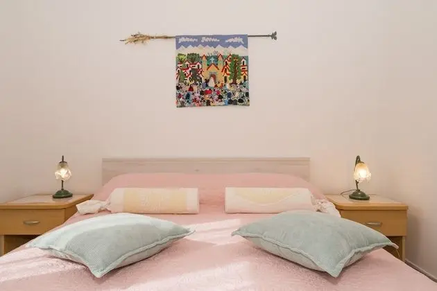 Apart Daire, 1 Büyük (Queen) Boy Yatak