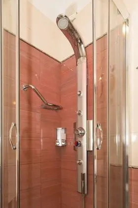 Apart Daire, 1 Büyük (Queen) Boy Yatak