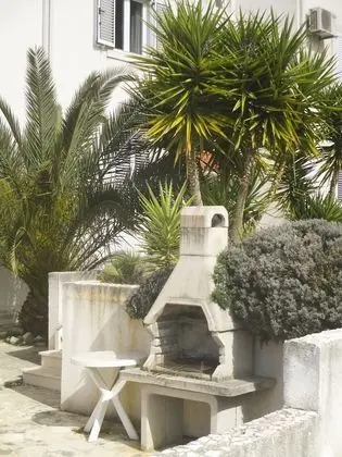 Apart Daire, 1 Büyük (Queen) Boy Yatak