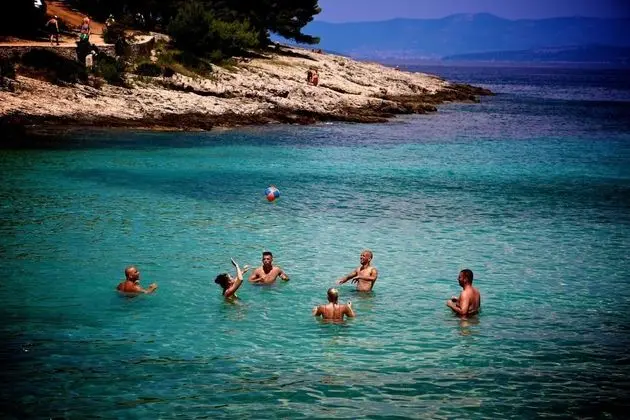 Apart Daire, 1 Büyük (Queen) Boy Yatak