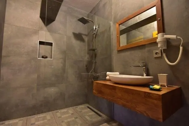 Köşe Oda 2 Kişilik