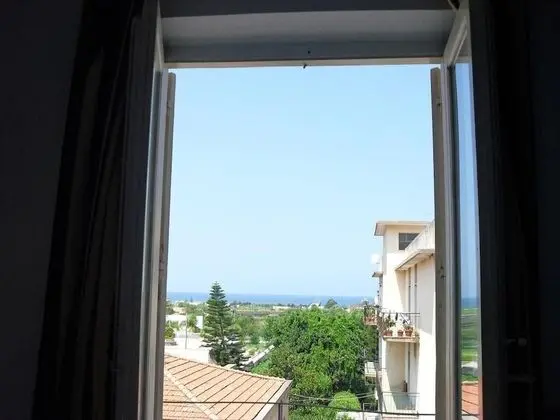 Tek Büyük veya İki Ayrı Yataklı Oda, Deniz Manzaralı