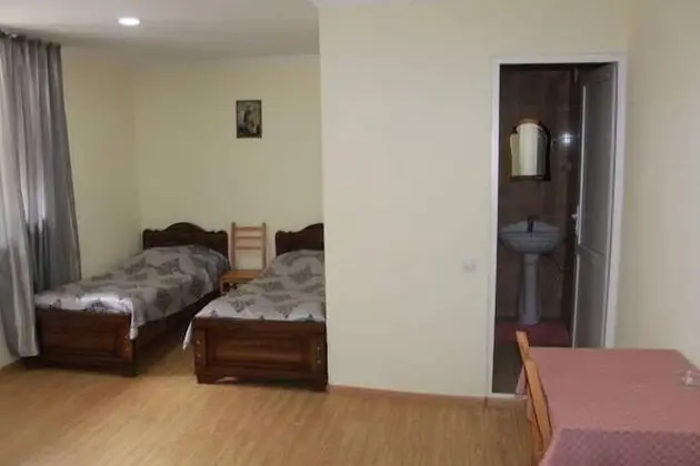 Ortak Ranzalı Oda, Karma Ranzalı Oda (1 Bed in 5 Person Dorm)