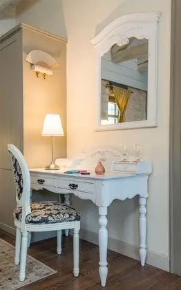 Bridal Suite with jacuzzi and fireplace