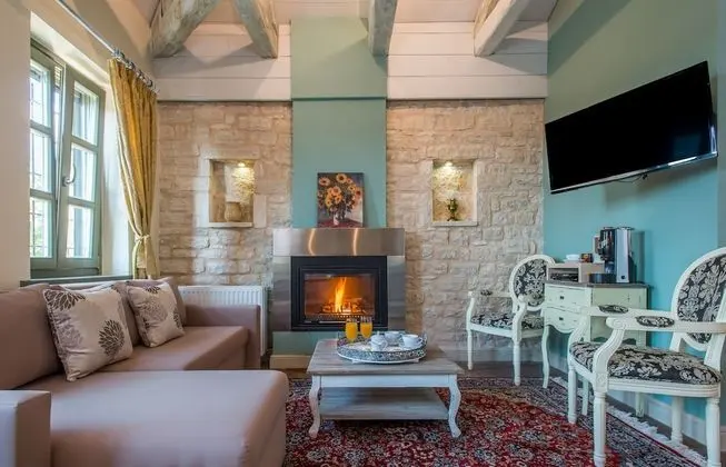 Bridal Suite with jacuzzi and fireplace