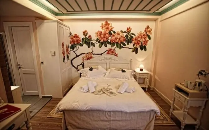 Design Oda, Şömine, Dağ Manzaralı