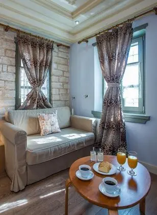 Design Oda, Şömine, Dağ Manzaralı