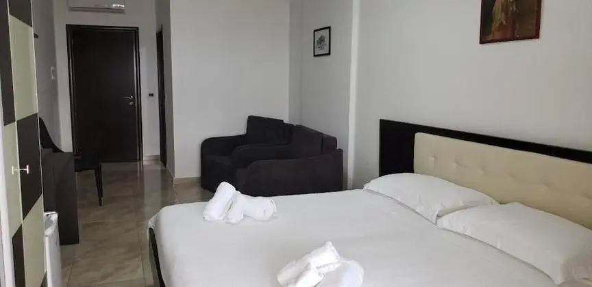 Tek Büyük veya İki Ayrı Yataklı Oda, Deniz Manzaralı