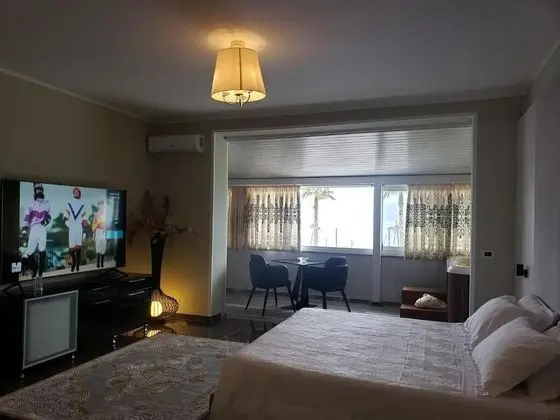 Tek Büyük Yataklı Oda, Balkon, Deniz Manzaralı