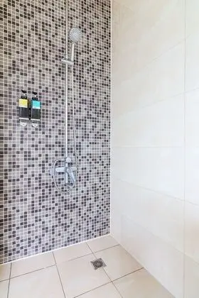 Deluxe Tek Büyük Yataklı Oda, Küvet