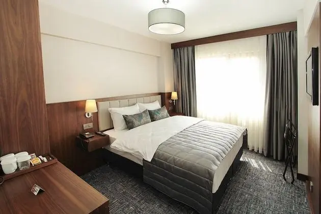 Comfort Tek Büyük Yataklı Oda