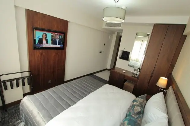 Comfort Tek Büyük Yataklı Oda