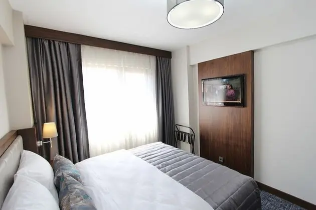 Comfort Tek Büyük Yataklı Oda