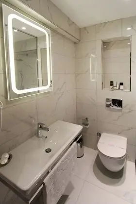 Comfort Tek Büyük Yataklı Oda