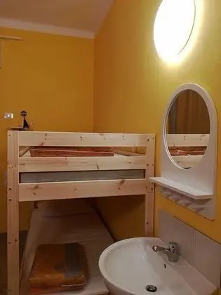 Tek Büyük Yataklı Oda, Ortak Banyo