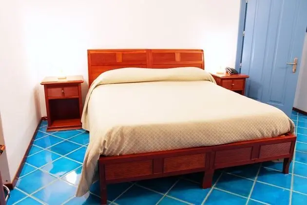 Classic Tek Büyük Yataklı Oda