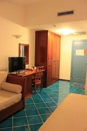 Superior Tek Büyük Yataklı Oda, Kısmi Deniz Manzaralı