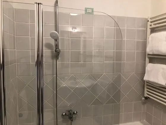 Superior Tek Büyük Yataklı Oda, Kısmi Deniz Manzaralı