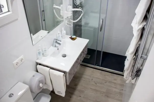 Tek Kişilik Oda, Özel Banyo (en apartamento compartido)