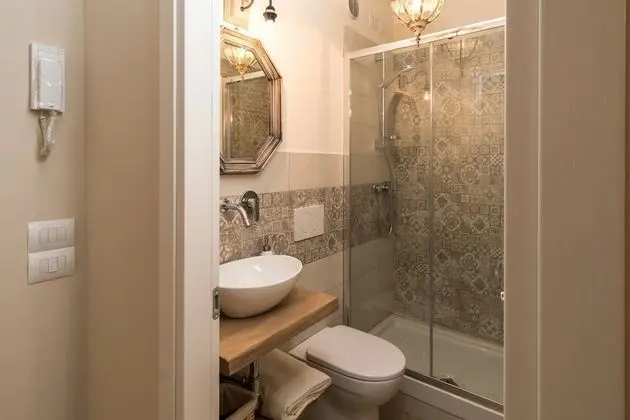 Deluxe Tek Büyük Yataklı Oda (Angel)