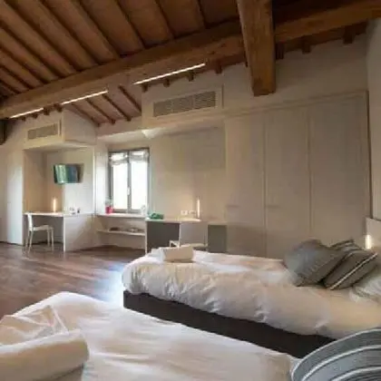 Tek Büyük veya İki Ayrı Yataklı Oda