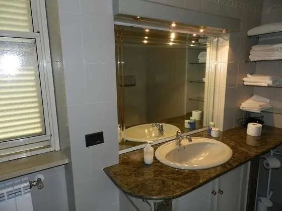 Üç Kişilik Oda