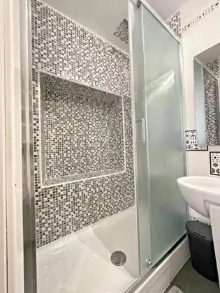 Luxury Tek Büyük Yataklı Oda