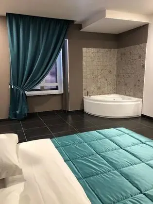 Deluxe Oda, 1 Büyük (Queen) Boy Yatak, Şehir Manzaralı