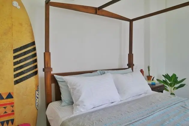 Deluxe Tek Büyük Yataklı Oda, 1 Çift Kişilik Yatak, Sigara İçilebilir, Kısmi Deniz Manzarası
