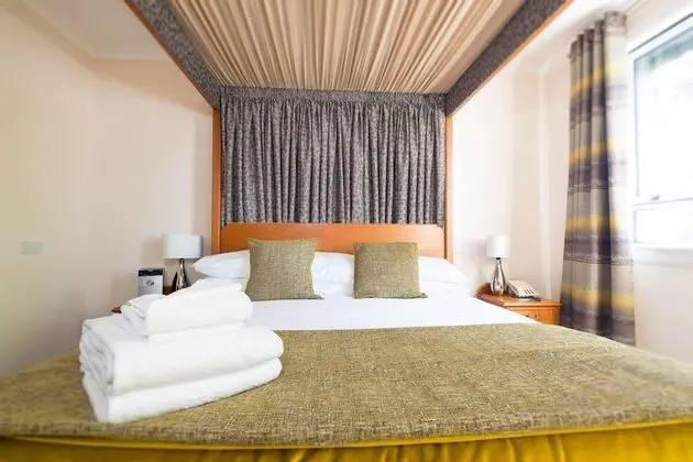 Honeymoon Süit, 1 En Büyük (King) Boy Yatak, Sigara İçilmez (Walk-in Shower;Four Poster Bed)