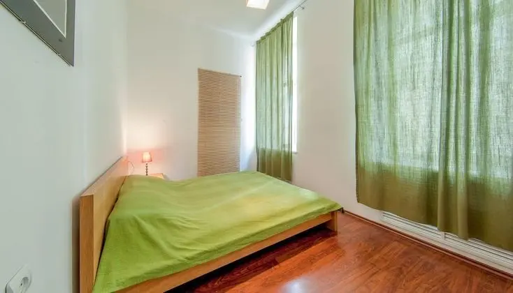 Apart Daire (10 Admiralteyskiy Prospekt)