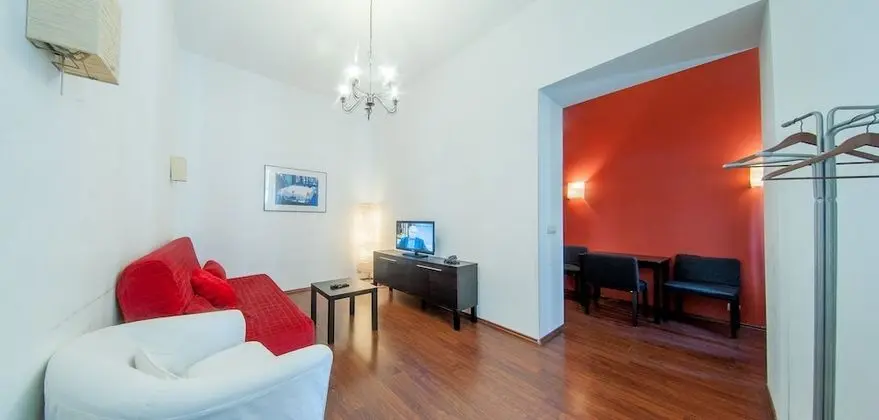 Apart Daire (10 Admiralteyskiy Prospekt)