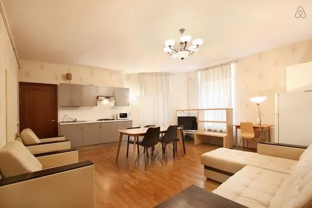 Apart Daire (9 Malaya Morskaya Street)