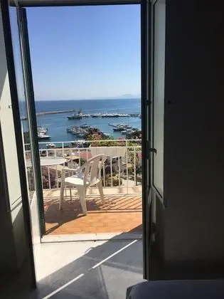 Superior Tek Büyük Yataklı Oda, Deniz Manzaralı