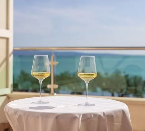 Tek Büyük Yataklı Oda, Teras, Deniz Manzaralı (1st Floor)