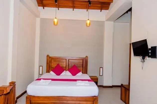 Deluxe Tek Büyük Yataklı Oda, Göl Manzaralı