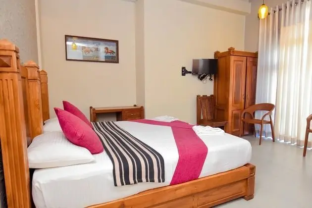 Deluxe Tek Büyük Yataklı Oda, Göl Manzaralı