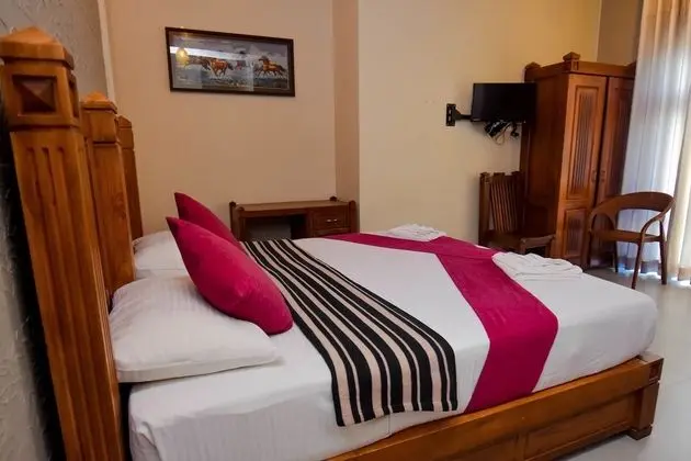 Deluxe Tek Büyük Yataklı Oda, Göl Manzaralı