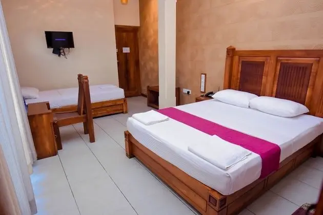 Deluxe Üç Kişilik Oda, Göl Manzaralı