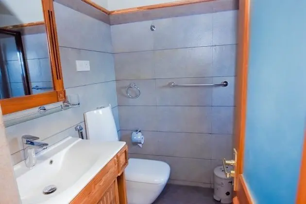 Deluxe Üç Kişilik Oda, Göl Manzaralı