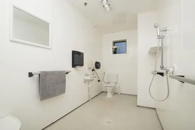 Ortak Ranzalı Oda, Karma Ranzalı Oda (Room 2)