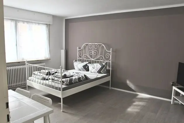 Tek Büyük Yataklı Oda, Ortak Banyo (Room 1)